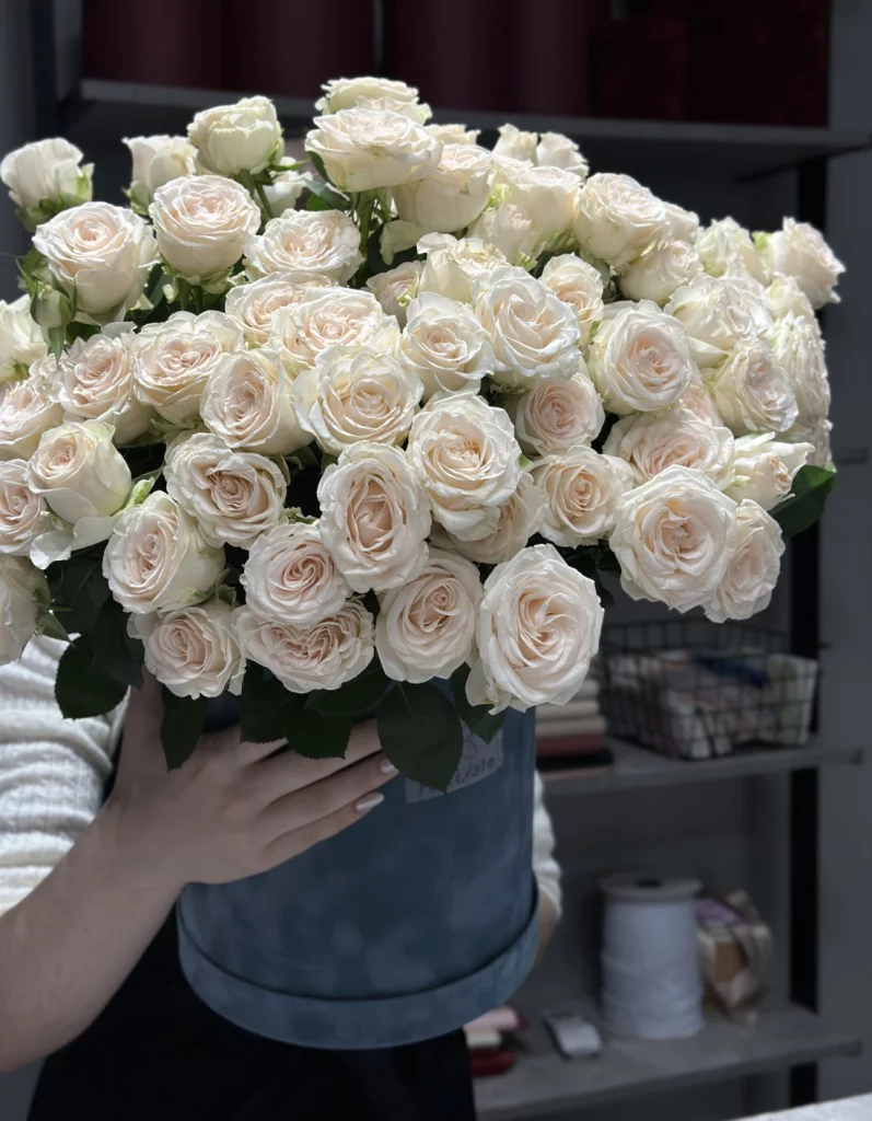 Композиция в коробке Матен: пробуждение красоты